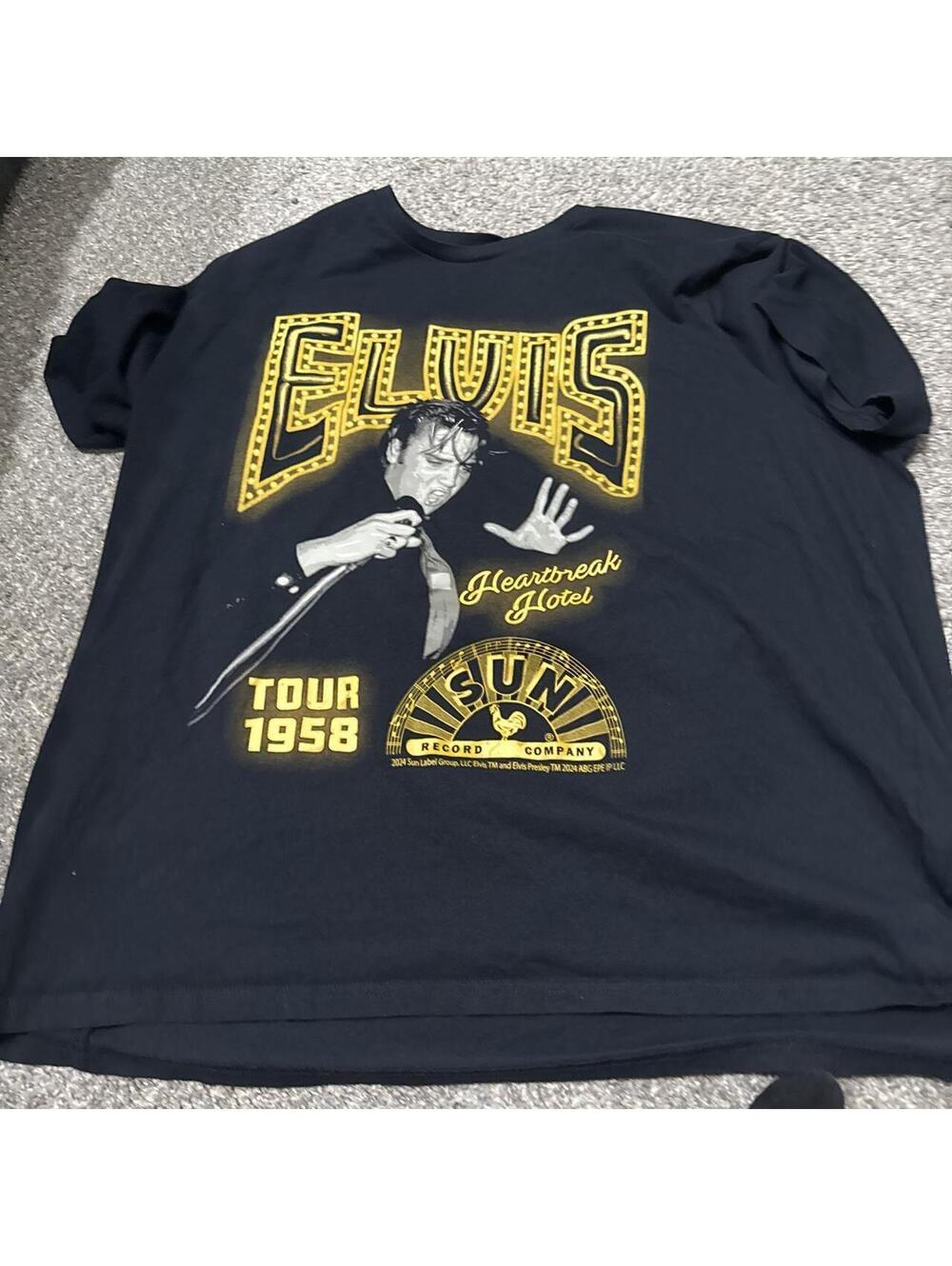 Men's Black and Navy Tshirt